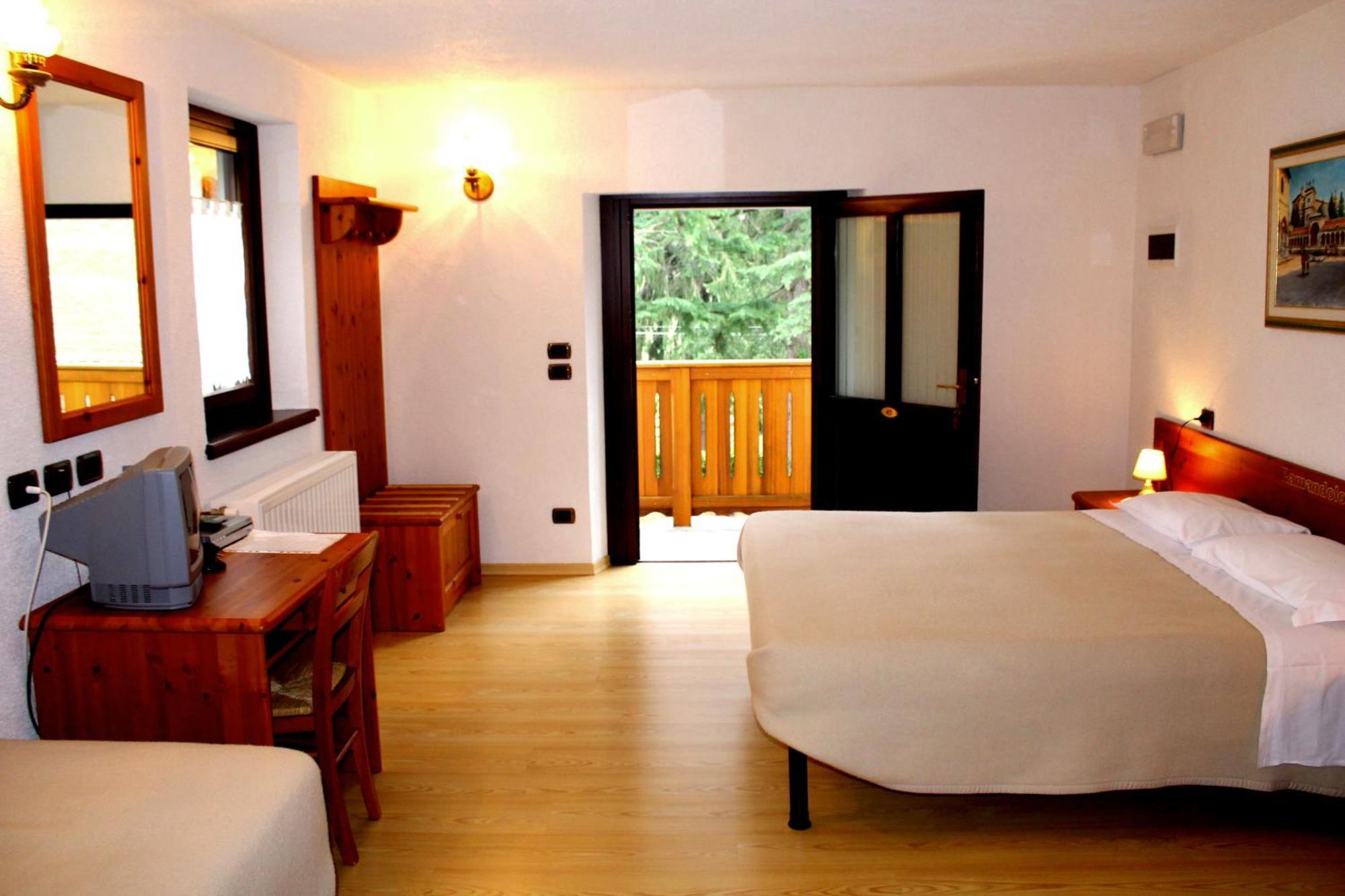 Country House Ramandolo Club Nimis Rum bild